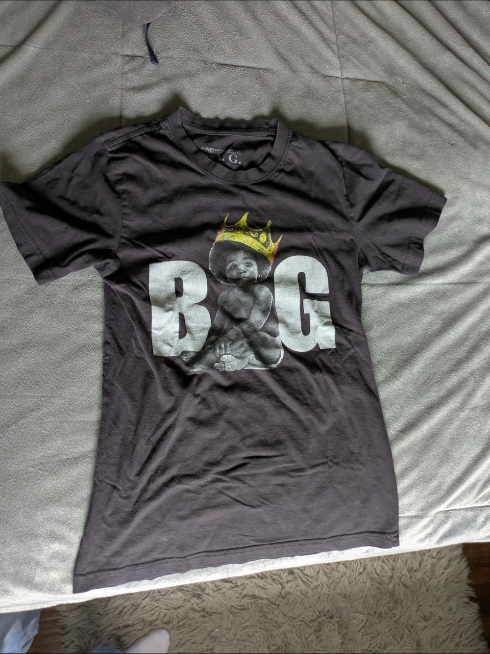 Natori Black Short Sleeve Tee with Yellow Crown Graphic